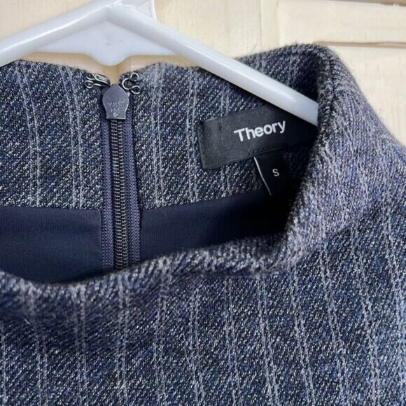 Theory size small navy pin stripe wool blend sweater top blouse - Picture 2 of 4